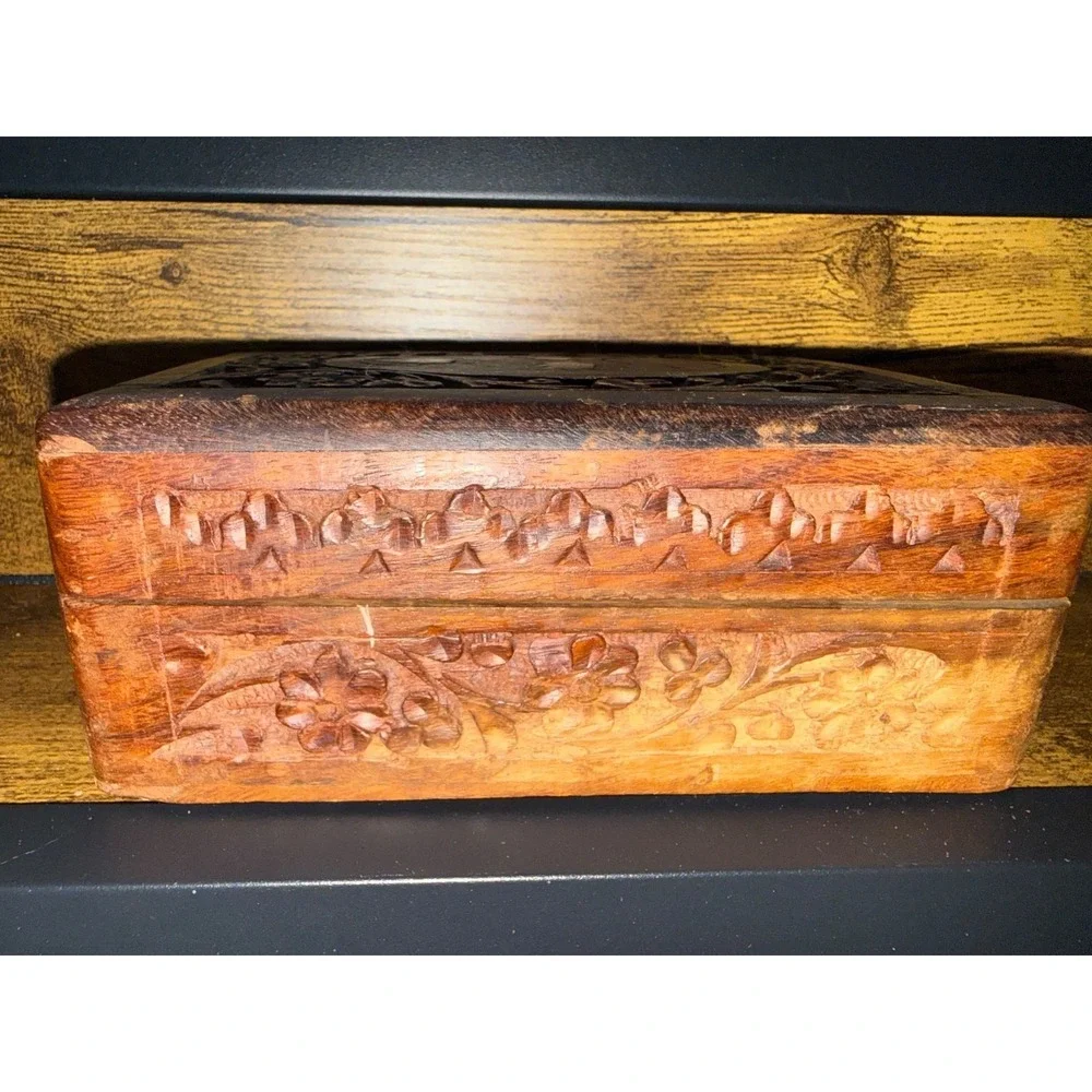 Vintage Hand Carved Wooden Trinket Jewelry Box Floral Made In India